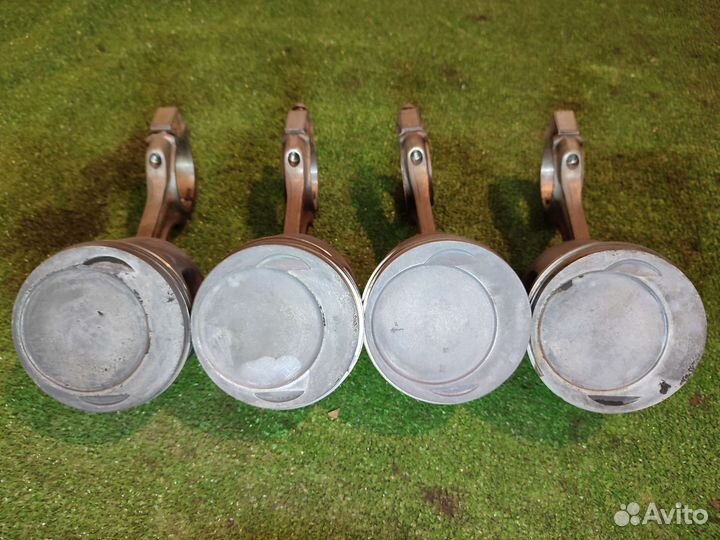 Поршни с шатунами Mercedes w124 m102 2.3