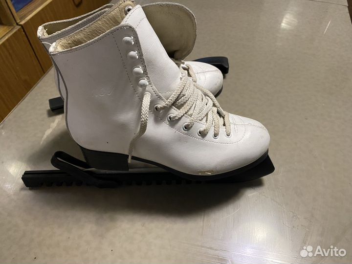 Коньки фигурные