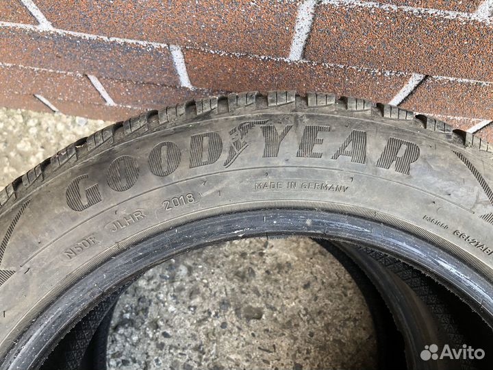 Goodyear UltraGrip 9 205/55 R16