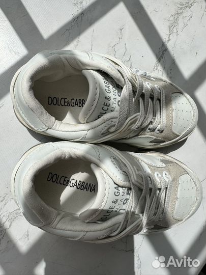 Кроссовки белые