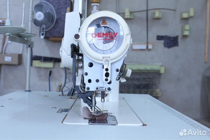 Швейная машинка Gemsy