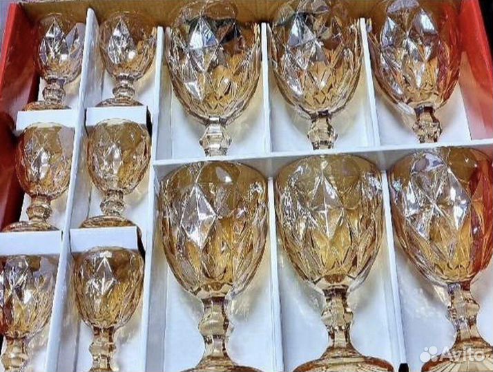 Рюмки. Бокал из цветного стекла. Фужеры цветные