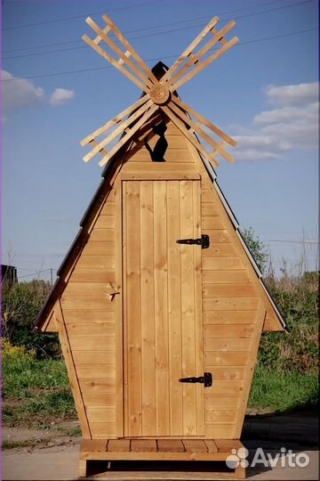 Уличный туалет деревянный BLU779