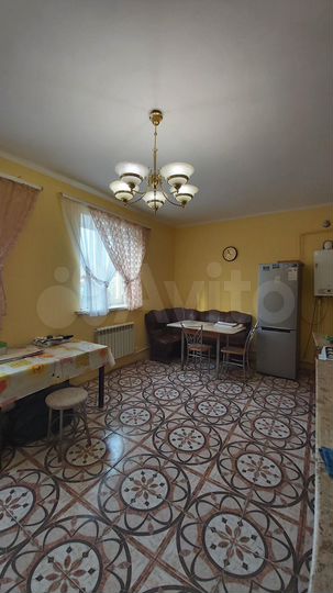 Дом 228 м² на участке 6 сот.