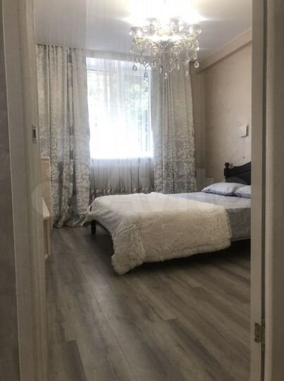 2-к. квартира, 54 м², 1/5 эт.