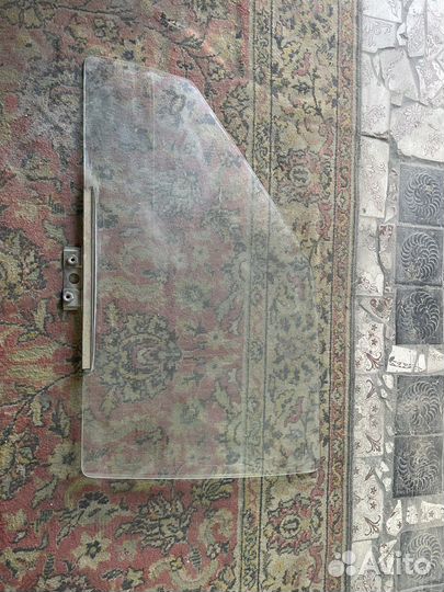 Переднее водительское стекло ваз 2114,2115