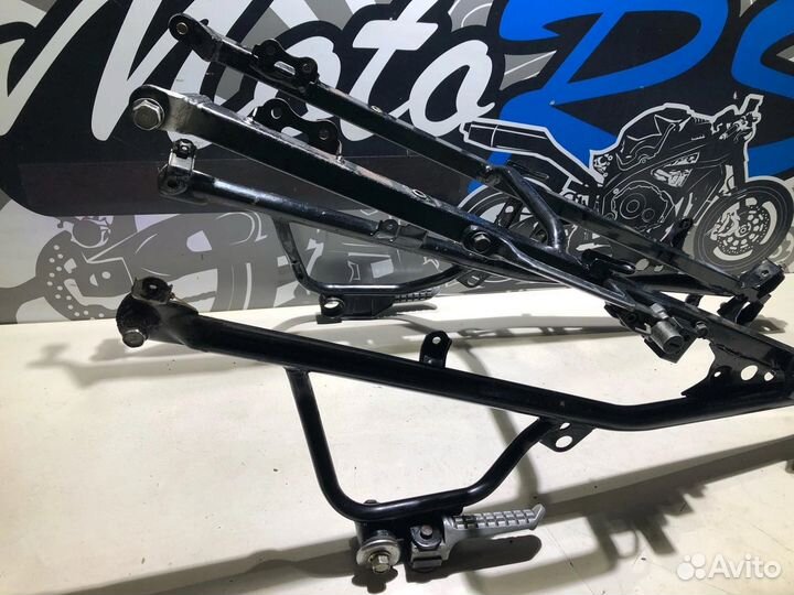 Задний подрамник Kawasaki ZZR 400-1 1992г