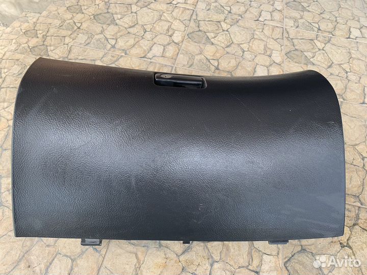 Toyota avensis т250 бардачок