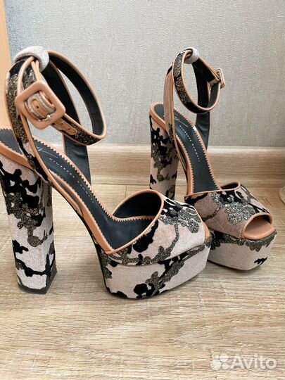 Босоножки Giuseppe Zanotti