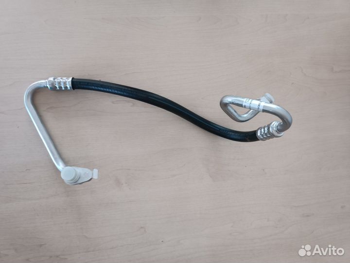 Трубка кондиционера Renault Arkana 924902890R