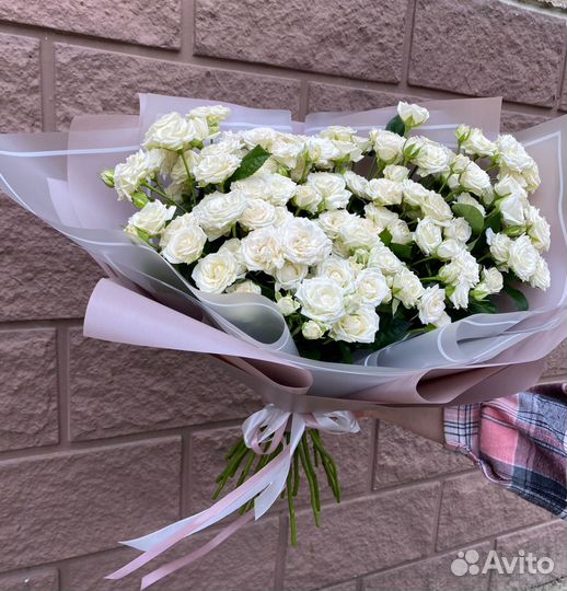 Букет кустовых роз