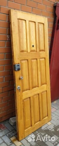 Дверь входная деревянная с коробкой