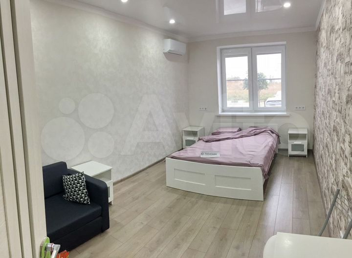 2-к. квартира, 42 м², 1/6 эт.