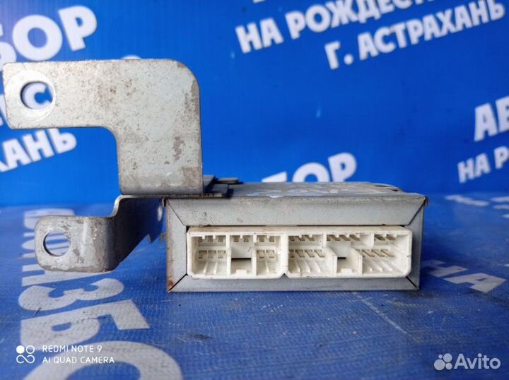 Блок управления abs Mazda Familia седан Z5-DE 1998