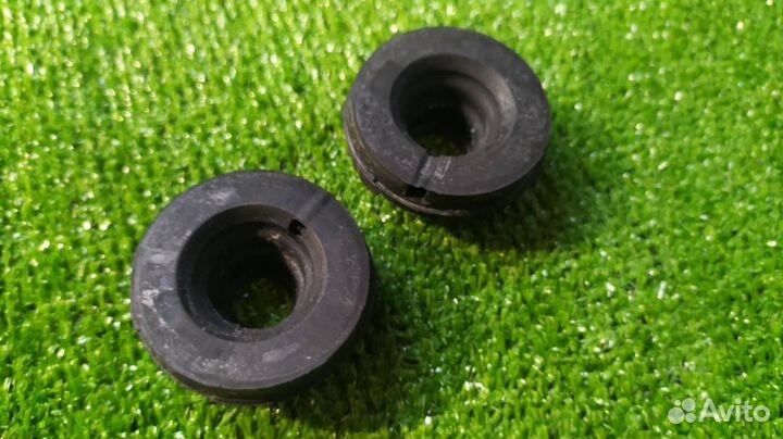 Подушка радиатора Audi A4 B9