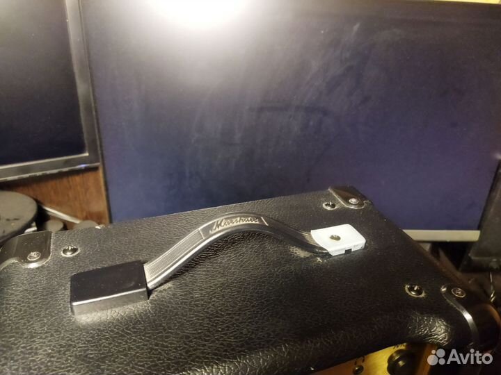 Гитарный комбоусилитель Marshall MG10