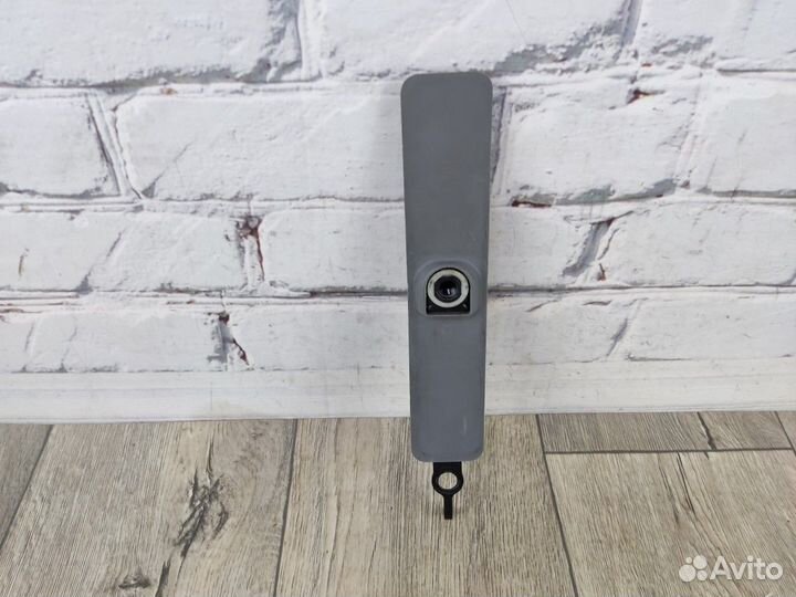 Регулятор крепления ремня безопасности Carina E