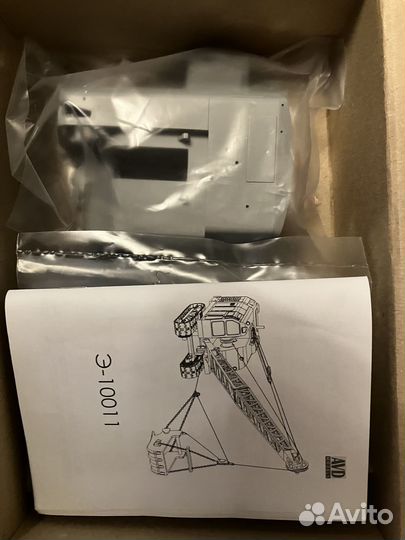 Сборная модель Экскаватор Э-10011