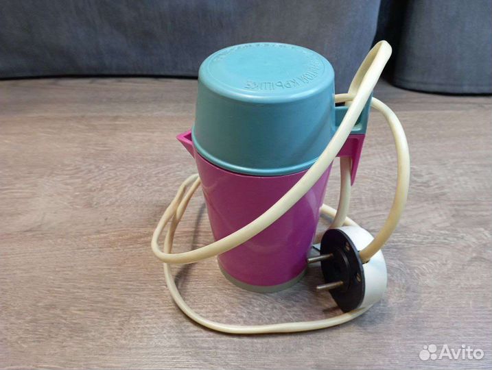 Чайник электрический на одну чашку, объём 300 мл