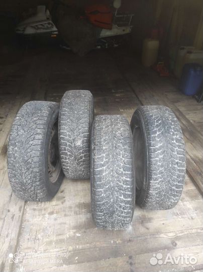 R16 Kumho WinterCraft Ice Wi32 215/65, PCD 5x112 DIA 57