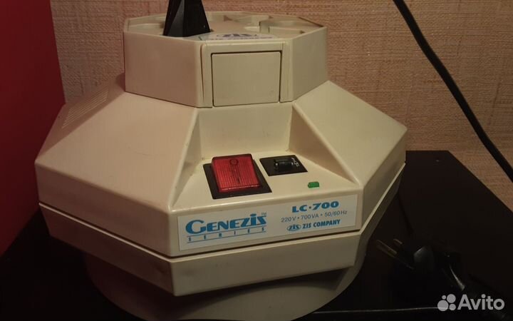 ZiS LC-700 Стабилизатор напряжения, фильтр