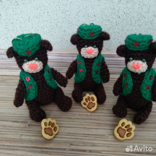 Медведь вязаный