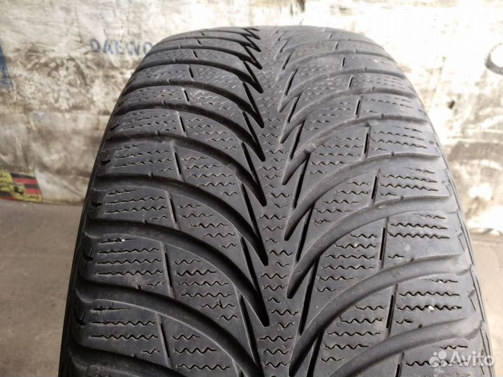 Goodyear UltraGrip Ice+ 215/55 R17 98T