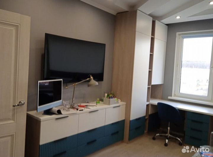 Рабочая зона у окна