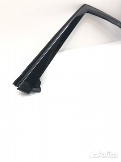 Молдинг двери передний правый Land Rover Range