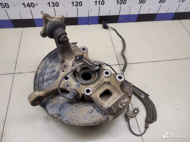 Кулак поворотный передний правый L200 (KB) 2006-20