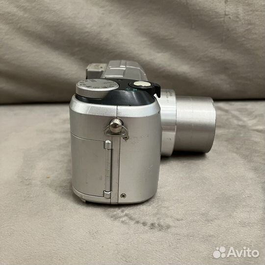 Фотоаппарат Olympus C-740