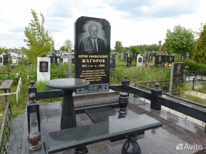 Изготовление памятников из мрамора и гранита