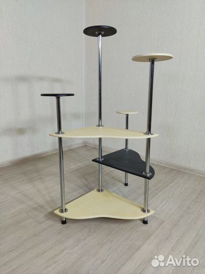 Подставка для цветов напольная в наличии