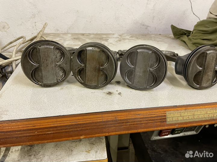 Поршни шатуны 21126