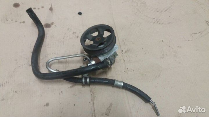 Насос гидроусилителя гур Toyota Avensis II AZT250