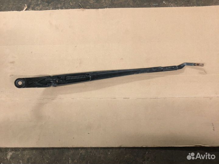 Toyota auris поводок щёток