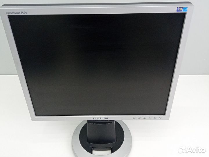 Монитор Samsung SyncMaster 940N