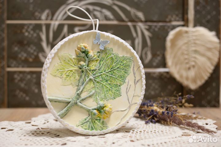 Круглое панно Ботанический барельеф из гипса