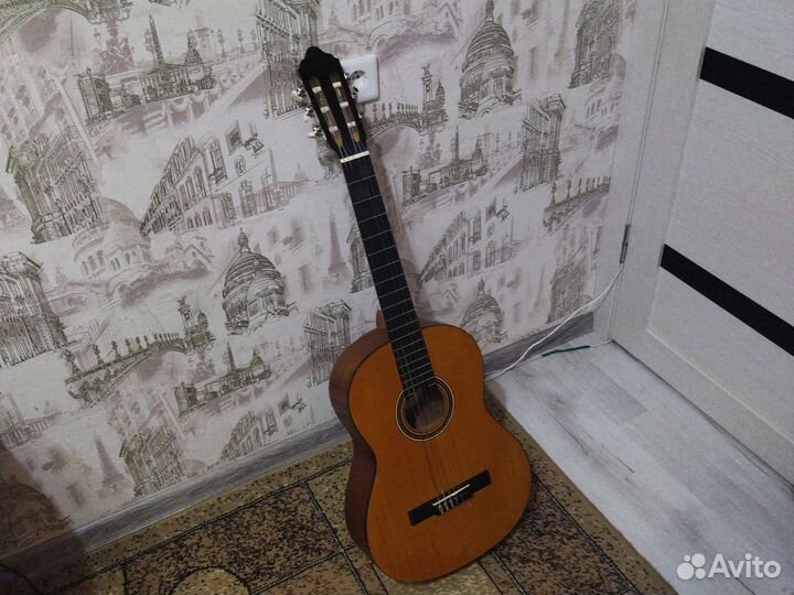 Классическая гитара - Valencia established 1972