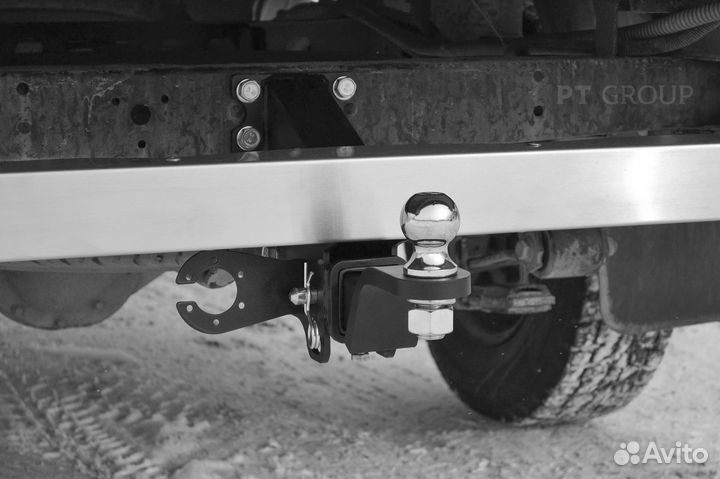 Фаркоп под квадрат УАЗ Профи с нерж накладкой