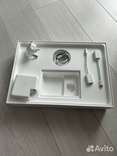 MacBook Pro 13 2019