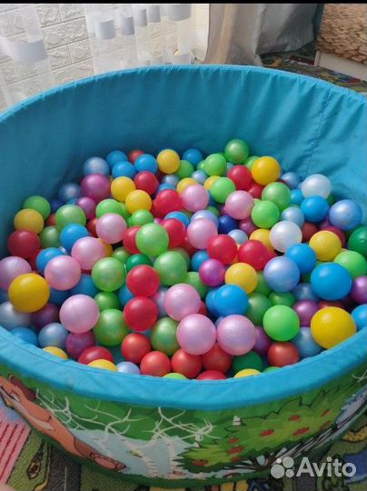 Бассейн с шариками