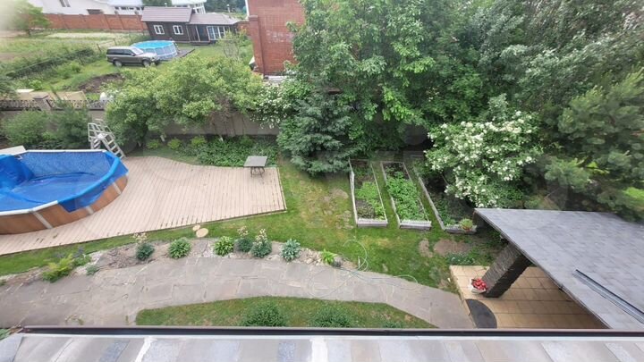 Коттедж 330 м² на участке 12 сот.