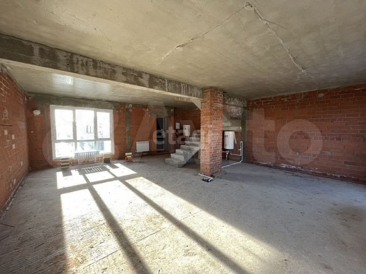 4-к. квартира, 120 м², 2/3 эт.