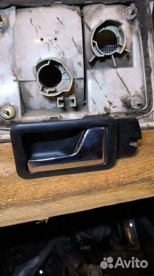 Ручка двери правая Audi 80 100c3 893837020