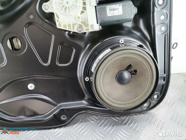 Стеклоподъемник электрический задний левый