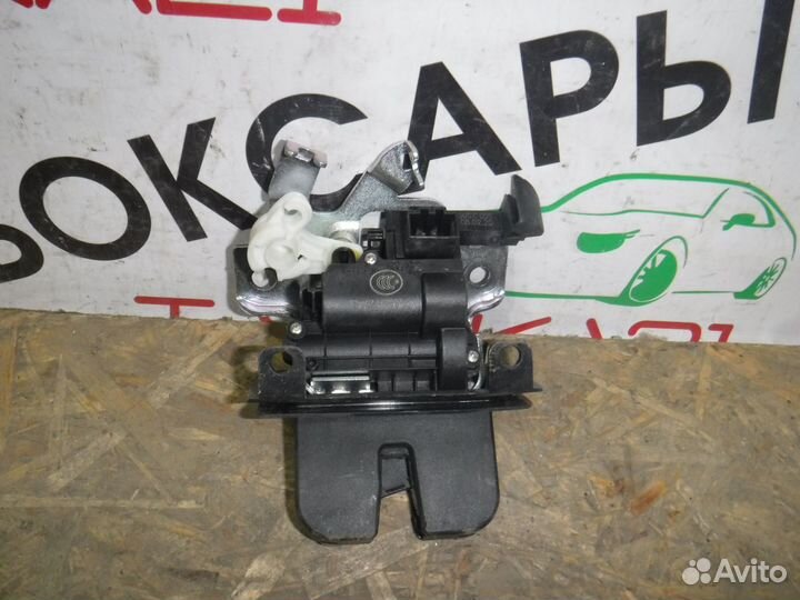 Замок крышки багажника Skoda Kodiaq (2016+)