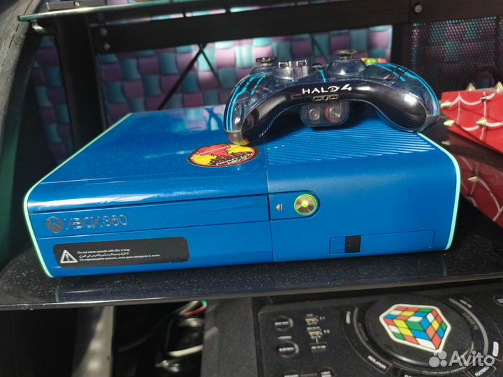 Xbox 360 blue edition freeboot 1000 gb