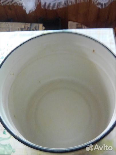 Большой эмалированный бак на 20 л для заготовок