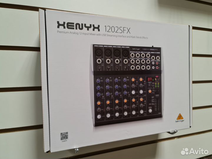 Behringer Xenyx 1202SFX микшерный пульт